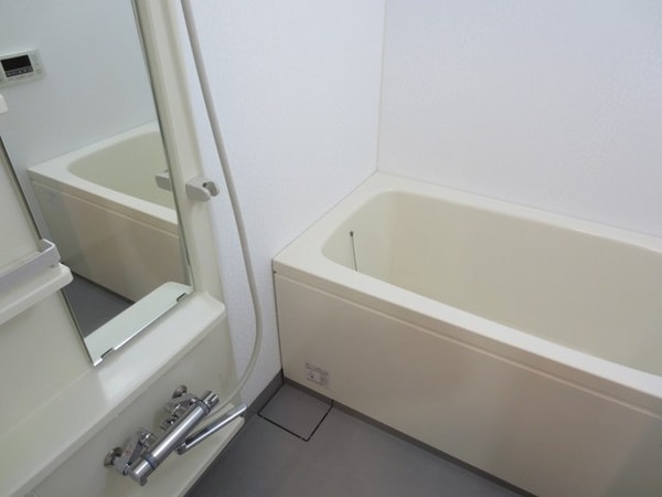 浴室(★弊社の仲介手数料は全物件、賃料の半額＋税です★)