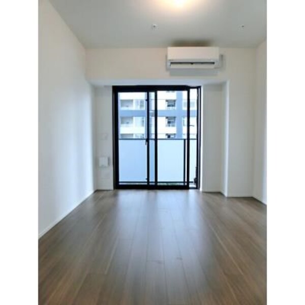 居室(当社は仲介手数料がお家賃の半月分+税♪)