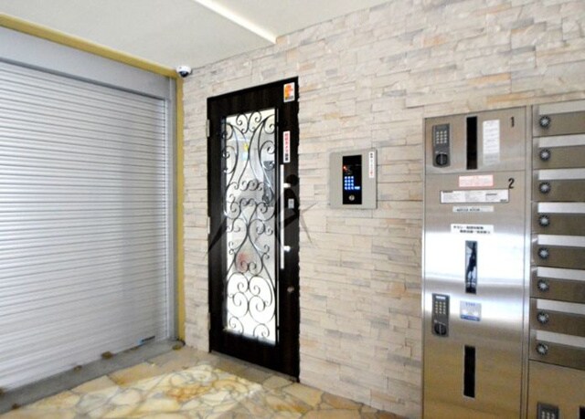 物件外観写真2　(※同じ間取り別号室参考写真)