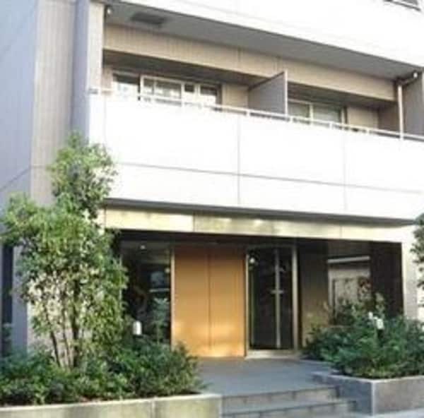 エントランス(弊社は全物件が仲介手数料半月分でご紹介可能です。)