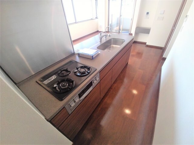 物件内観写真5　(別号室参考写真)