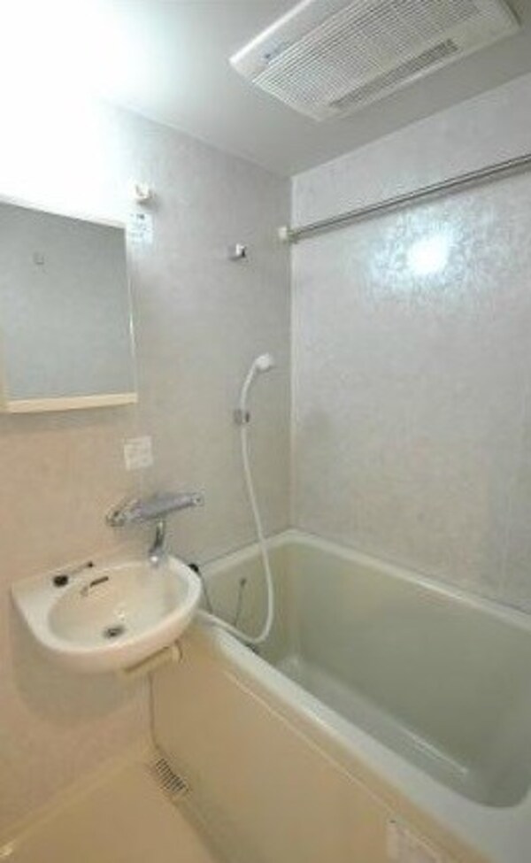 浴室(弊社は全物件が仲介手数料半月分でご紹介可能です。)