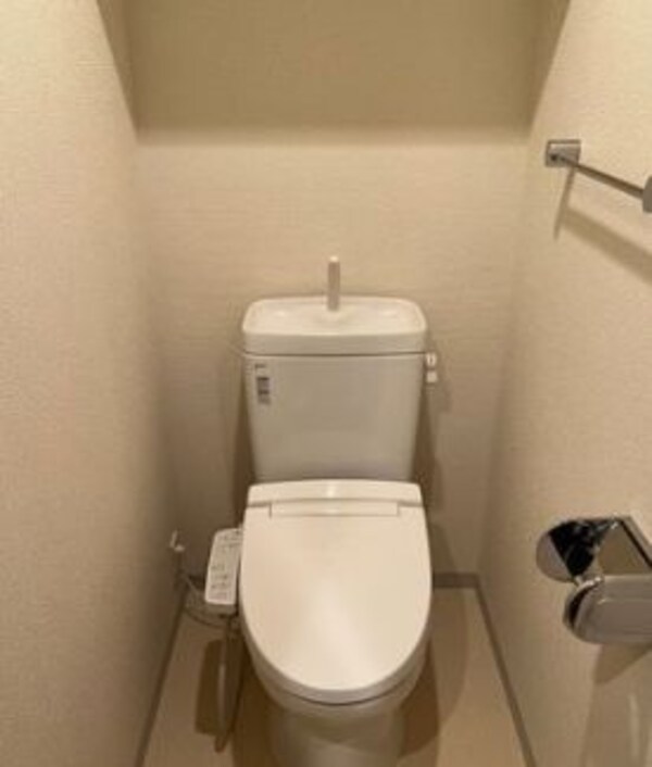 トイレ(別号室参考写真)