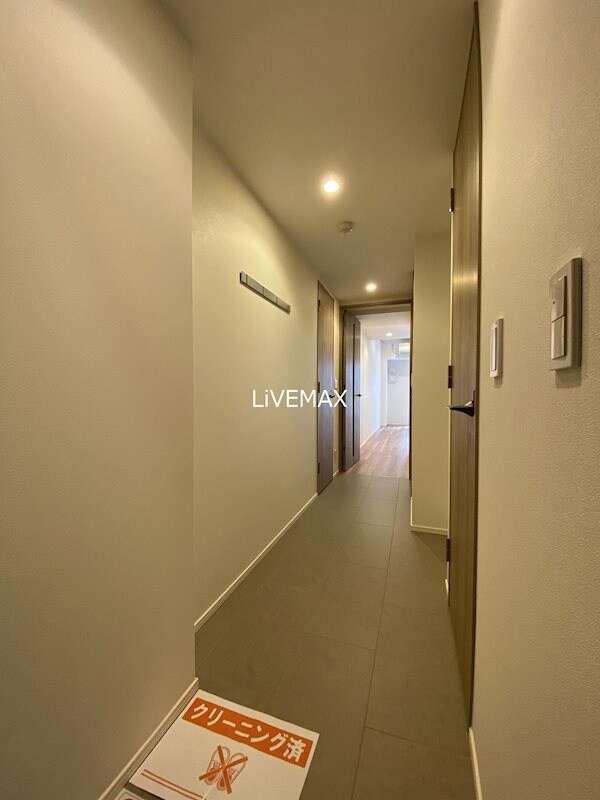 玄関(※同じタイプ別号室参考写真)