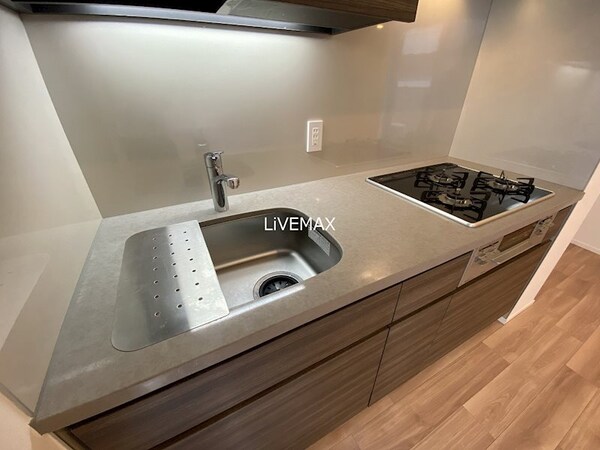 キッチン(※同じタイプ別号室参考写真)