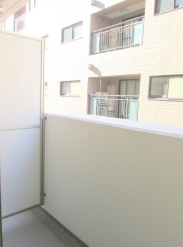 バルコニー(弊社は全物件が仲介手数料半月分でご紹介可能です。)