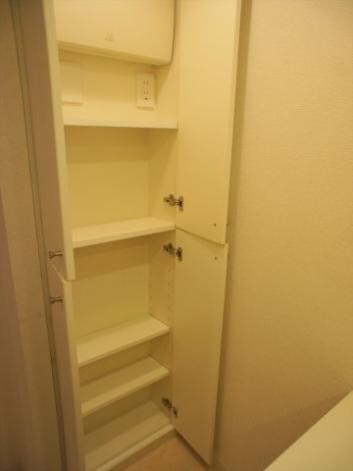 物件内観写真10　(別号室参考写真)