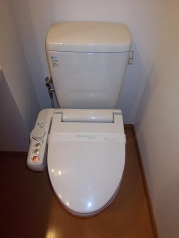 トイレ(弊社は全物件が仲介手数料半月分+税でご紹介可能です。)