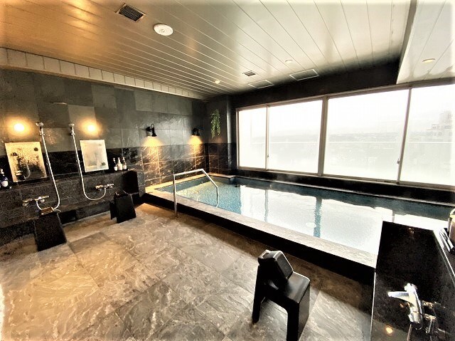 物件内観写真12　(最上階スパ・フィットネス・スカイラウンジ)