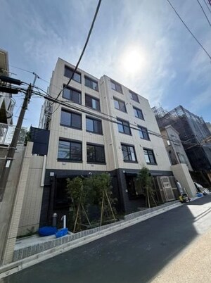 ウェルスクエア新宿戸山外観写真