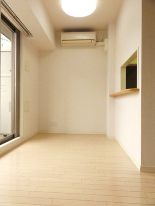 居室(※同じ間取り別号室参考写真　現状優先)