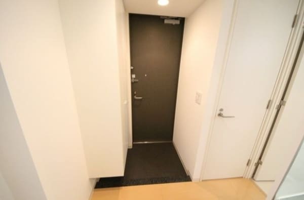 玄関(※別号室参考写真)