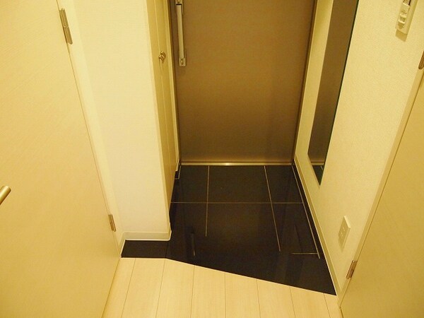 玄関(家具家電一式付き！)
