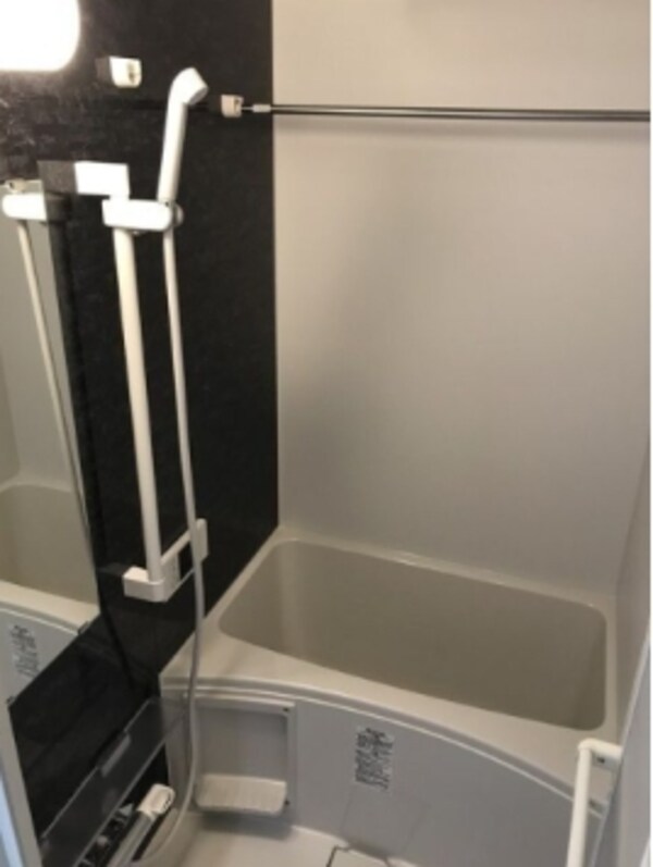 浴室(※同じタイプ別号室参考写真)