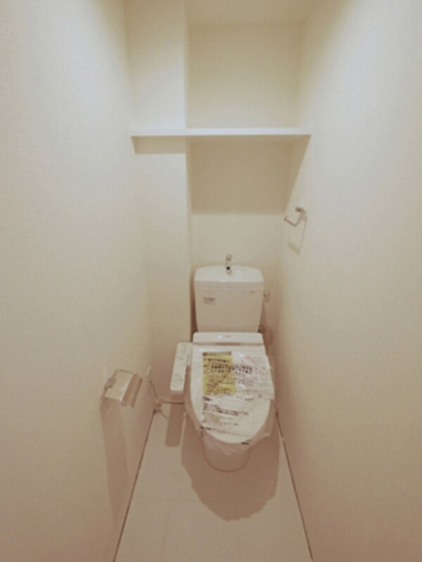 トイレ(別号室参考写真)