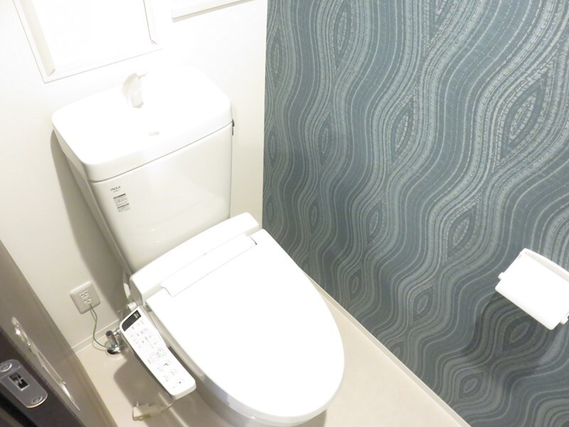 物件内観写真9　(温水洗浄機能付き便座)
