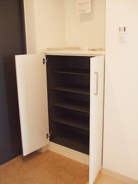 物件内観写真16　(シューズＢＯＸ)