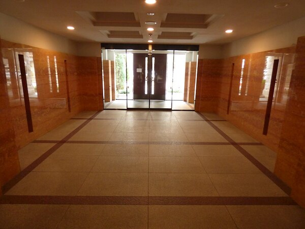 ロビー・ラウンジ