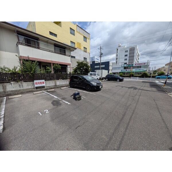 駐車場(敷地外駐車場　借り上げ)