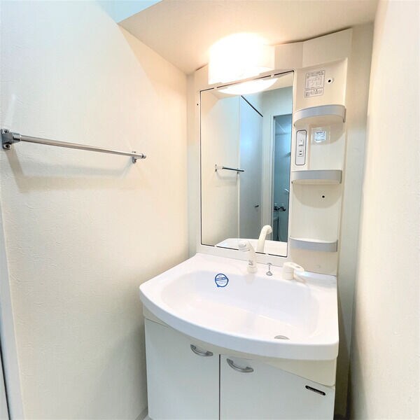 物件内観写真11　(洗面台)