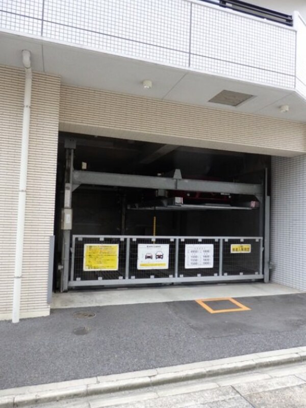 駐車場(★仲介手数料は賃料の半月分+税にてご紹介★)