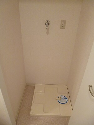 物件内観写真17　(洗濯板)