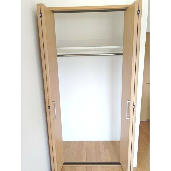 物件内観写真14　(クローゼット)