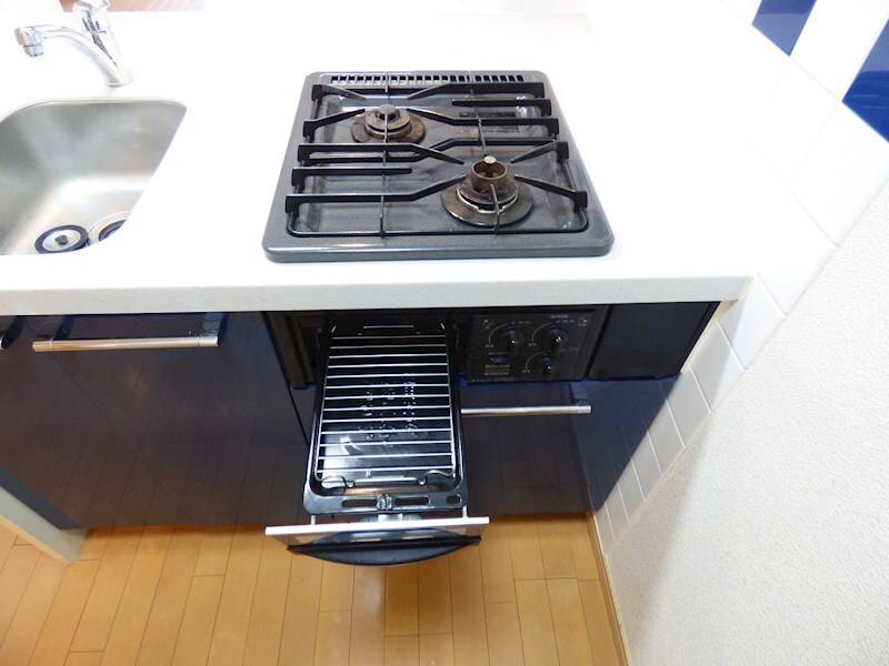 物件内観写真17　(グリル付き2口コンロ)