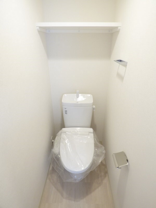 トイレ(温水洗浄機能付き便座)