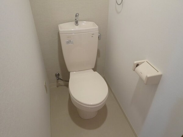 トイレ(★仲介手数料は賃料の半月分と税にてご紹介★)