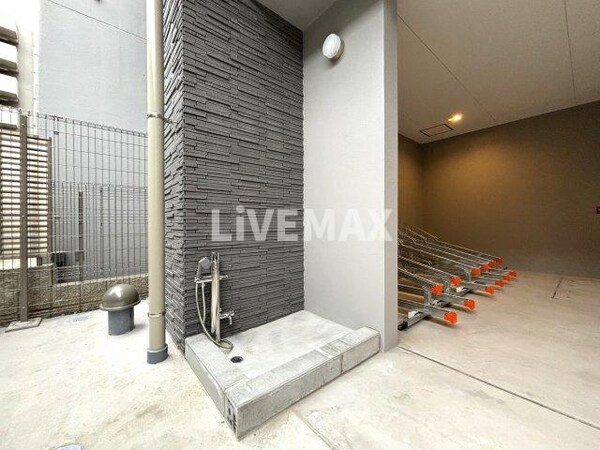 建物設備(ペット用足洗い場)