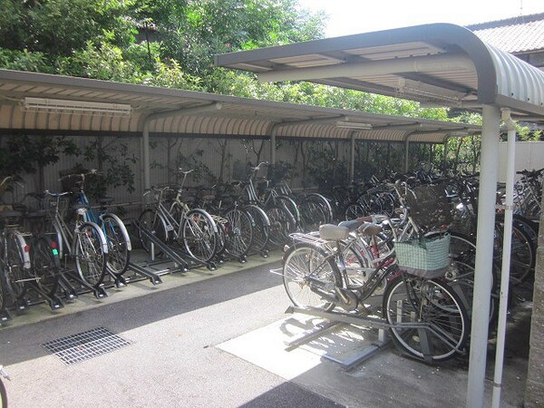 建物設備(自転車置き場)