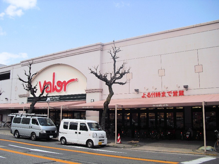 物件外観写真7　(バロー新栄店（593m）)