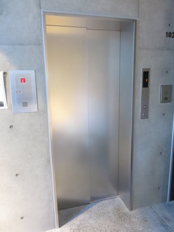 建物設備(エレベーター)