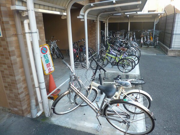 外観(駐輪場♪)