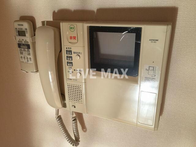 物件内観写真11　(モニター付きインターホン♪)