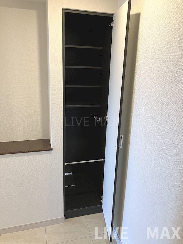 玄関(シューズボックス)