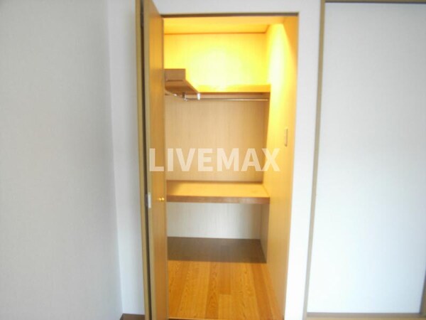 収納(ウォークインクローゼット)