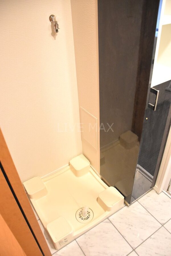 建物設備(洗濯機置き場)