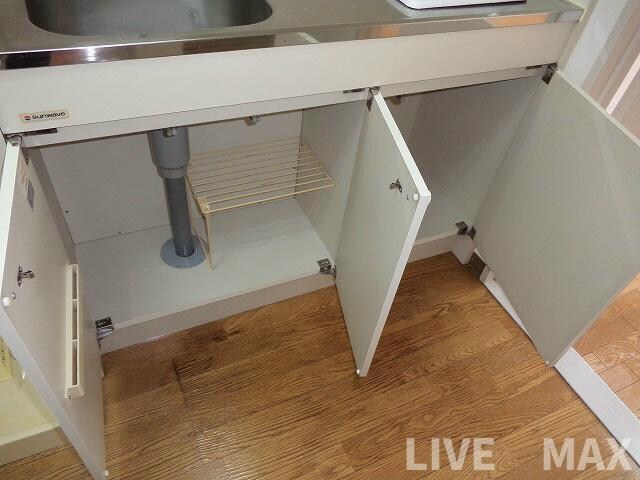 物件内観写真18　(キッチン収納♪)