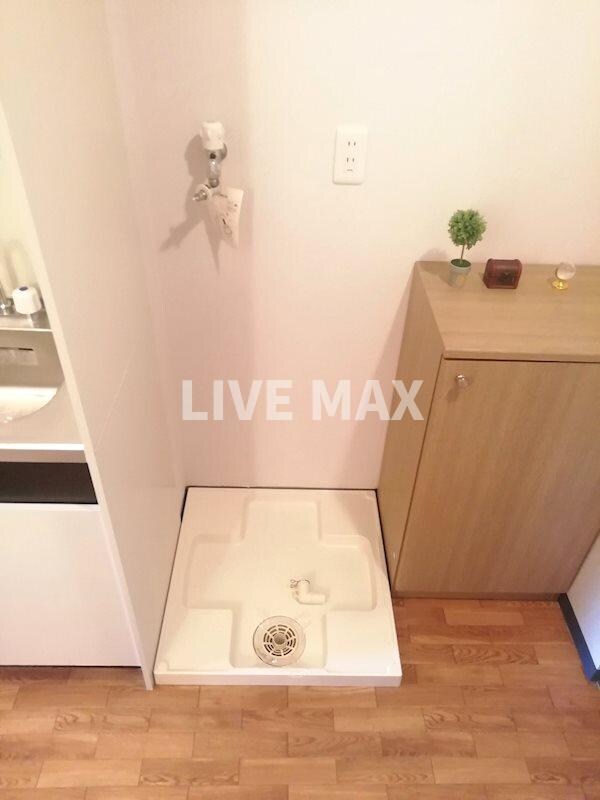 物件内観写真17　(洗濯機置き場)