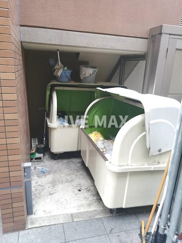 物件内観写真28　(敷地内ゴミ置き場)