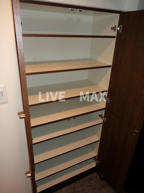 物件内観写真16　(シューズボックス)