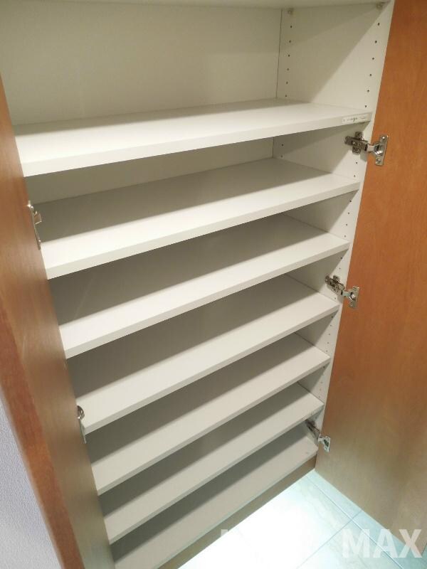 物件内観写真16　(シューズボックス)