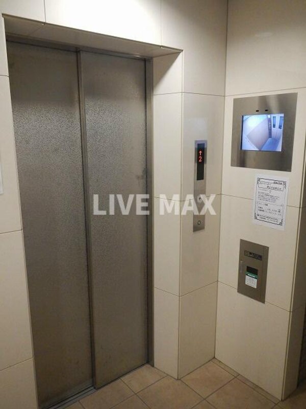 建物設備(モニター付きエレベーター♪)