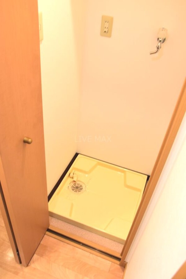 建物設備(洗濯機置き場)