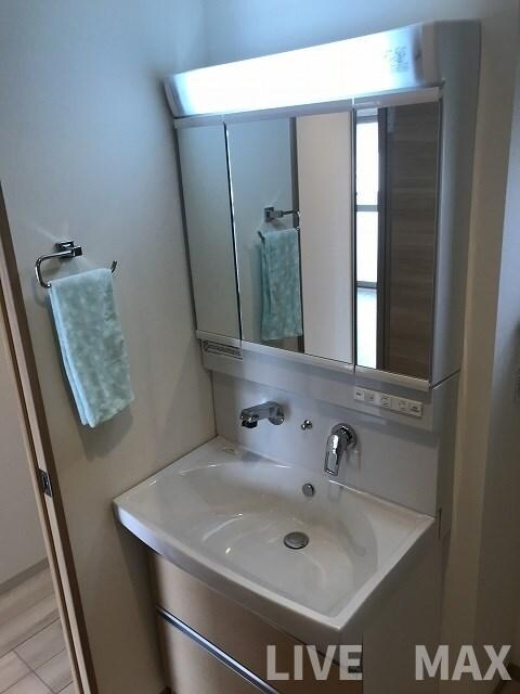 物件内観写真14　(独立洗面台♪)