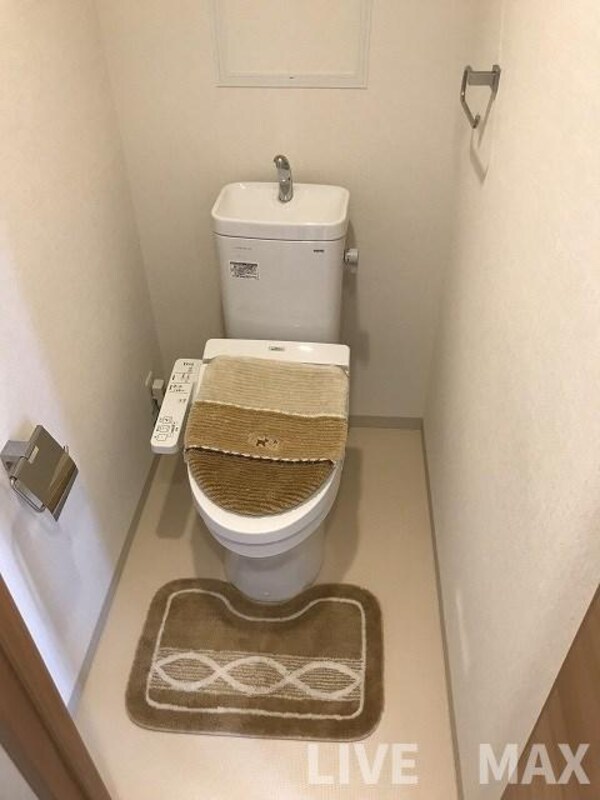 トイレ(ウォシュレット機能付き♪)