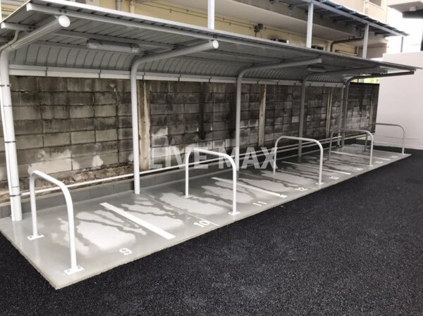 建物設備(バイク置場(有料))