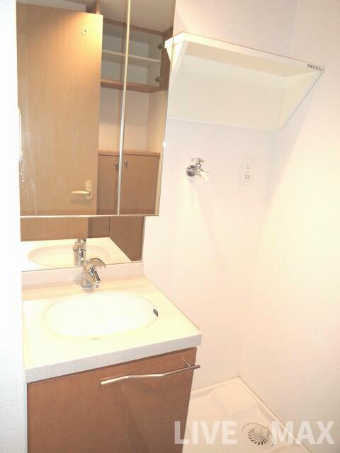 物件内観写真13　(独立洗面台♪)